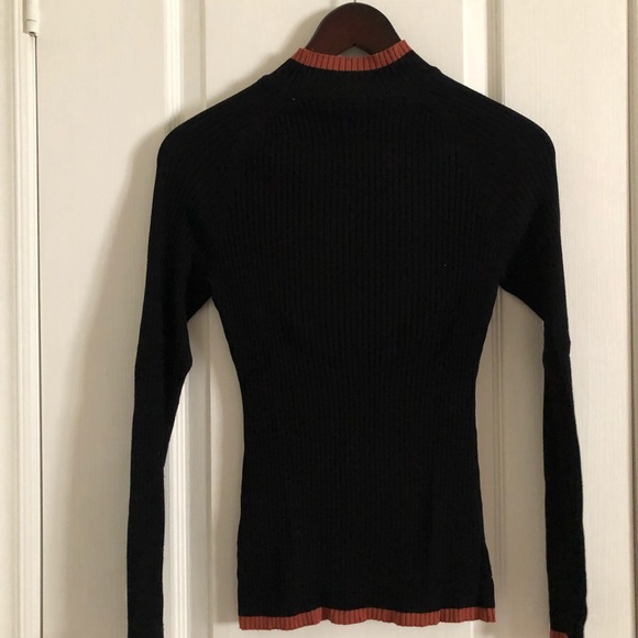 Black and brown detailed turtle neck top - Picture 3 of 3